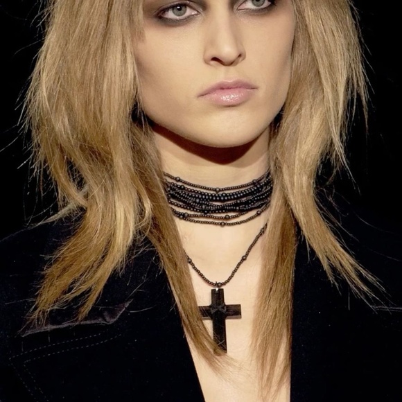 ISO Gucci tom ford 2002 ebony rosary - Picture 2 of 3